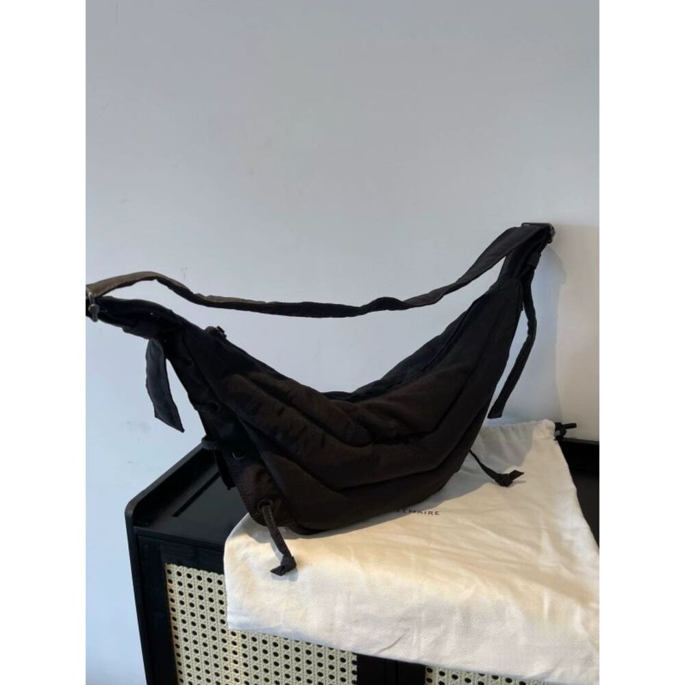 Lemaire Women Pre-Loved Bag Very Good Condition - Picture 4 of 4